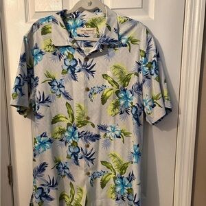 Tommy Bahama Blue‎ and Green Floral Men's Shirt
